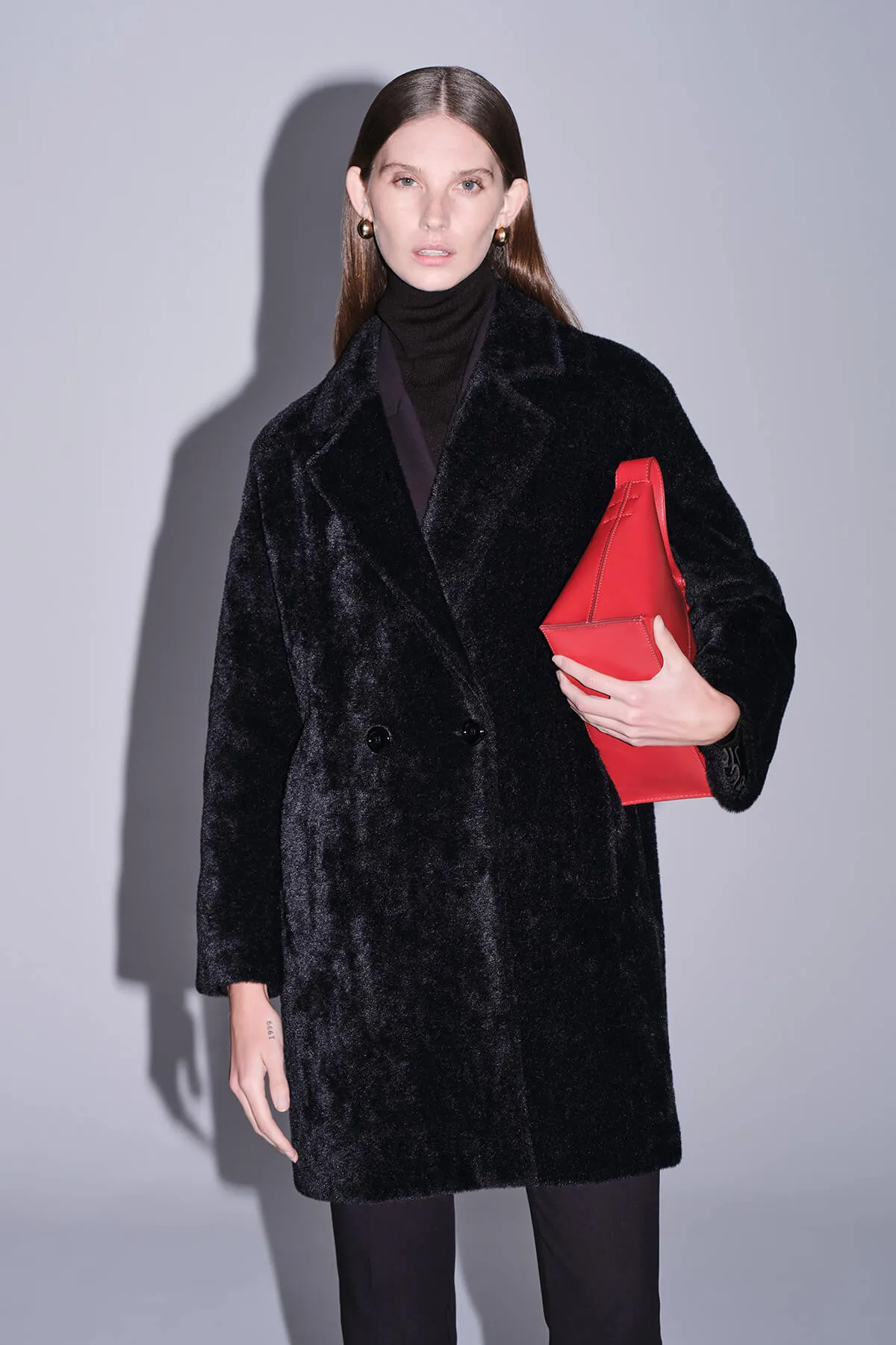 Dynamic Fit Berry Cachet Black Coat