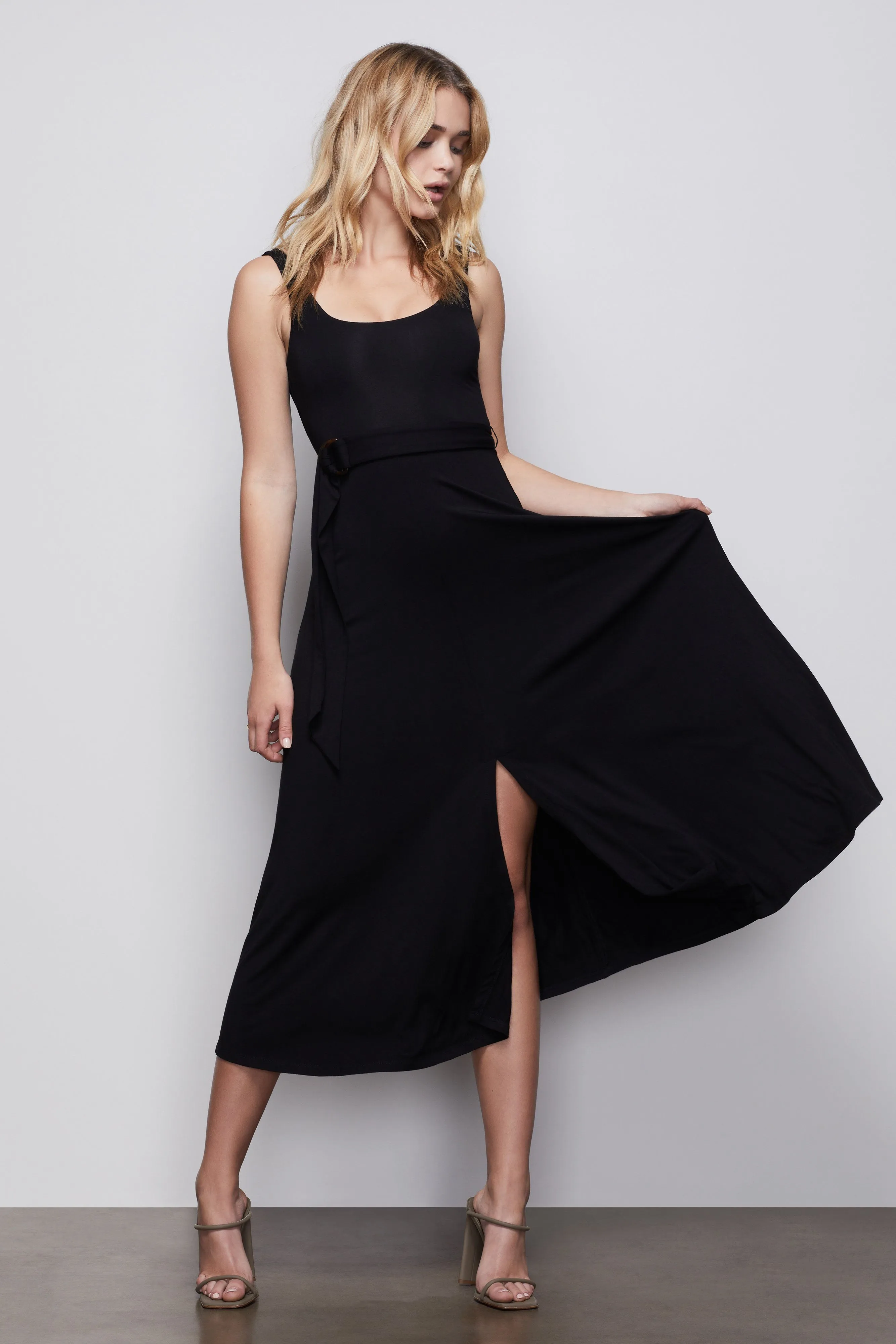 THE BELTED SWING TANK DRESS | BLACK001