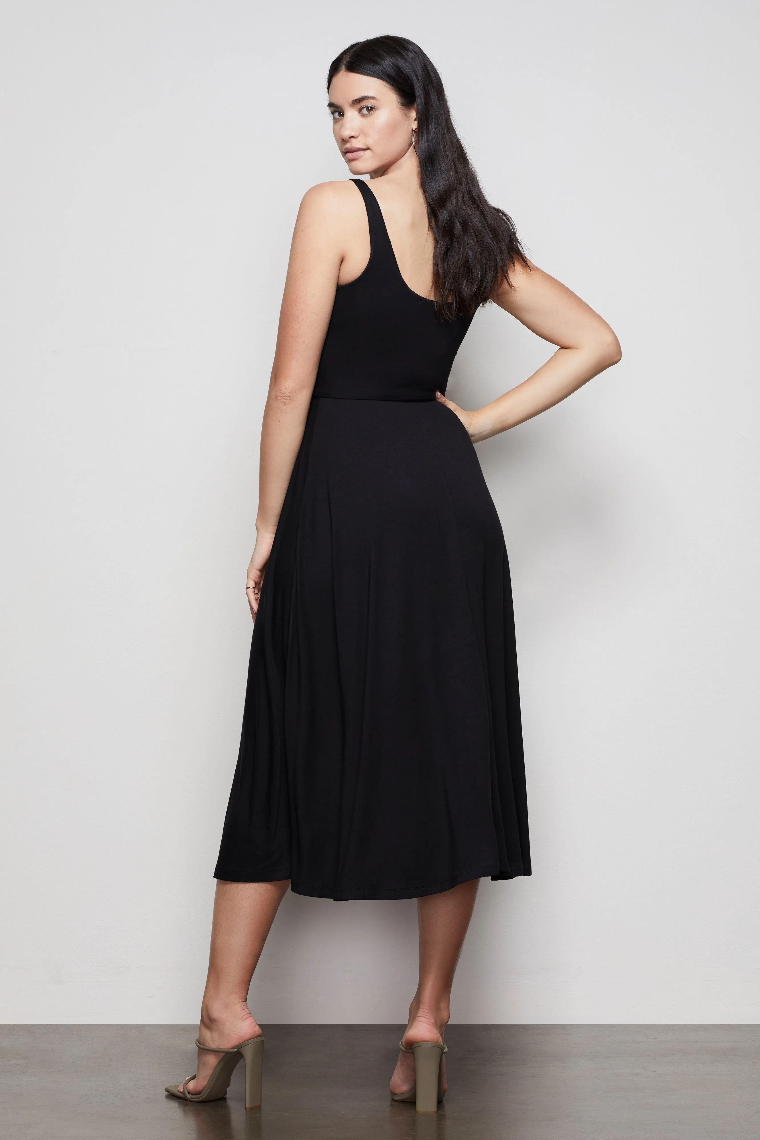 THE BELTED SWING TANK DRESS | BLACK001