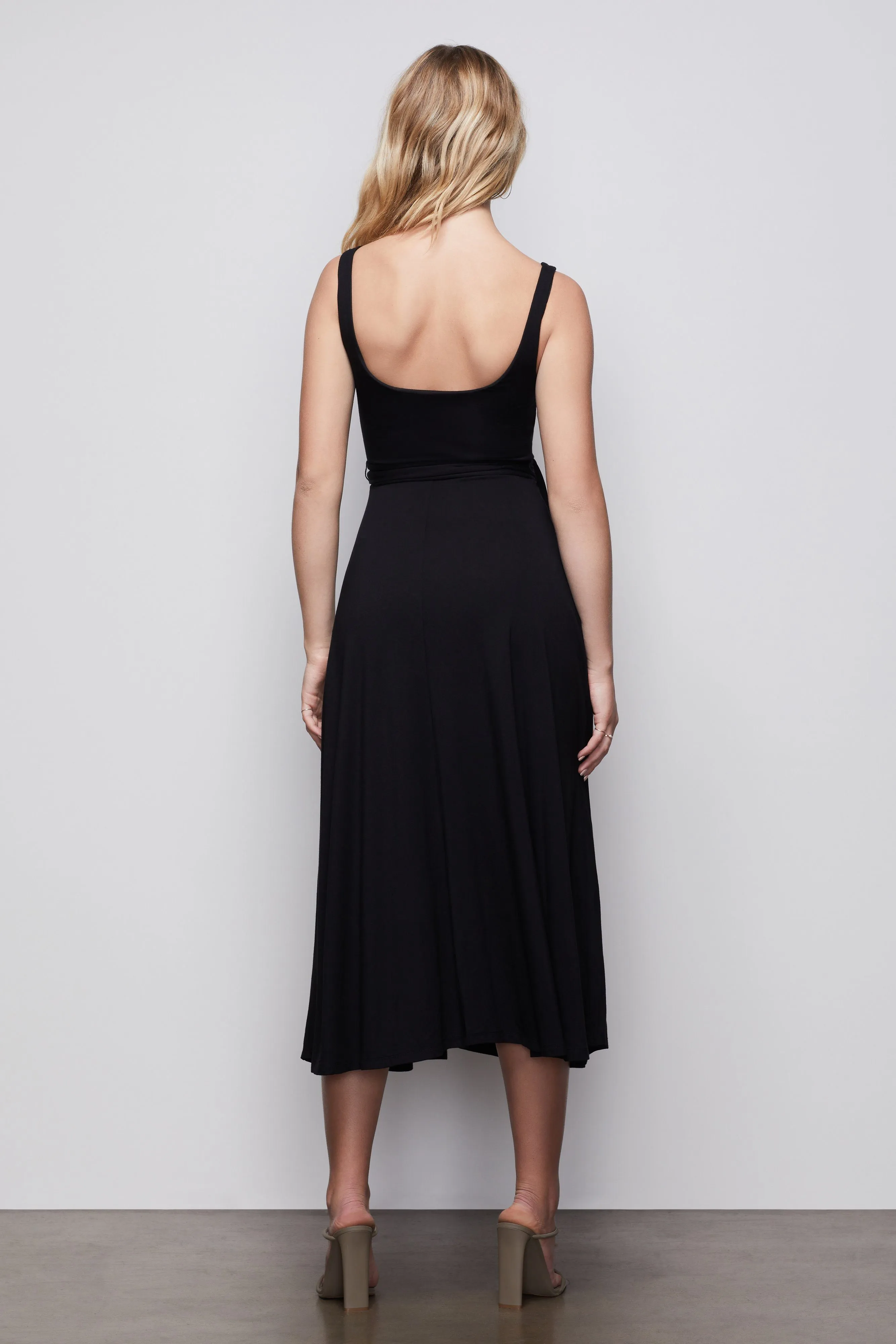 THE BELTED SWING TANK DRESS | BLACK001